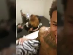 Đưa các cô gái sẽ đến xem phim sec du nhau kiểm tra sức khỏe