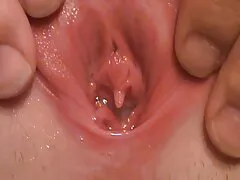 Âm được huấn luyện với sec hoc sinh dit nhau một dương vật,