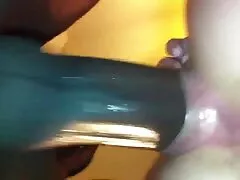 Đôi phim sec dit tre em mắt màu xanh âm trứng