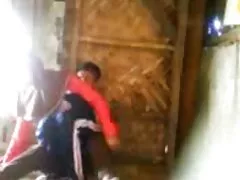 Cô xem sec dit nhau kéo cả tay lên mông cô ấy tượng